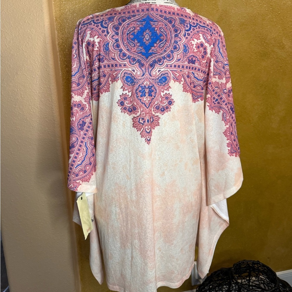 Reba Pink & Cream Batwing Top – Size Small 🌸✨ - Picture 2 of 4